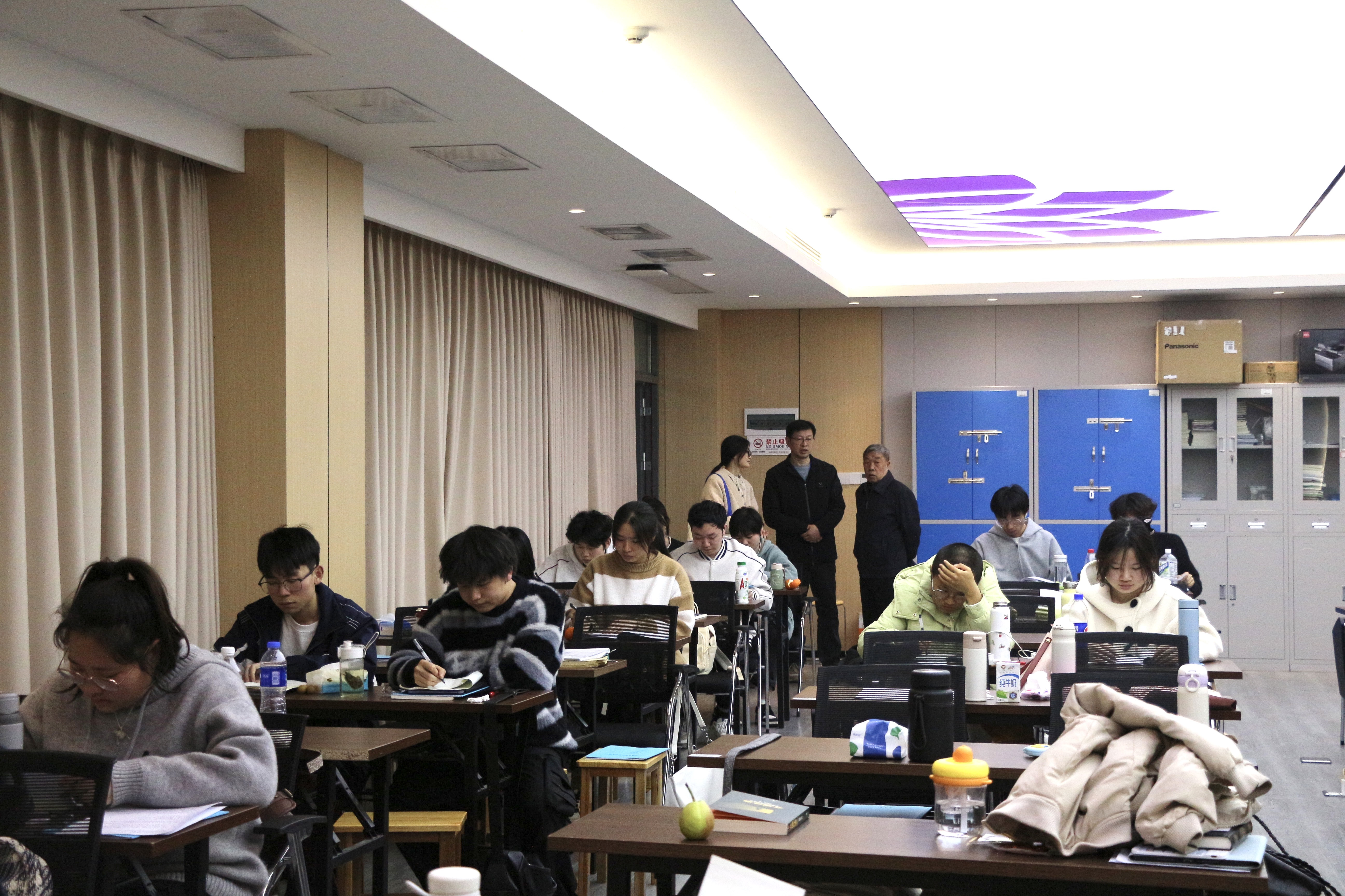 453ca209a2f640b186ec4074eb22f692.jpg 453ca209a2f640b186ec4074eb22f692.jpg