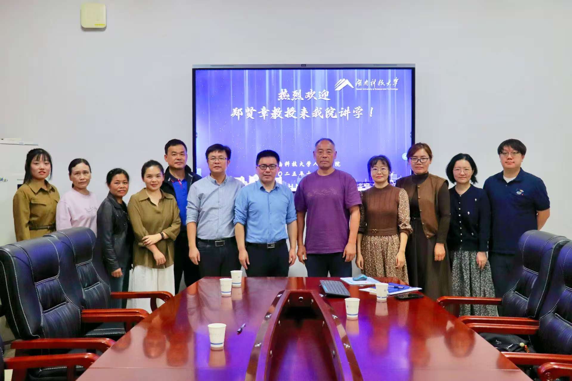 f3f43d02cb5e4a0ab3265842580781ab.jpg f3f43d02cb5e4a0ab3265842580781ab.jpg